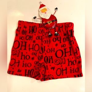 Very Plush Christmas  PJ shorts -Size 6-unisex - NWOT stockingstuffer or add on